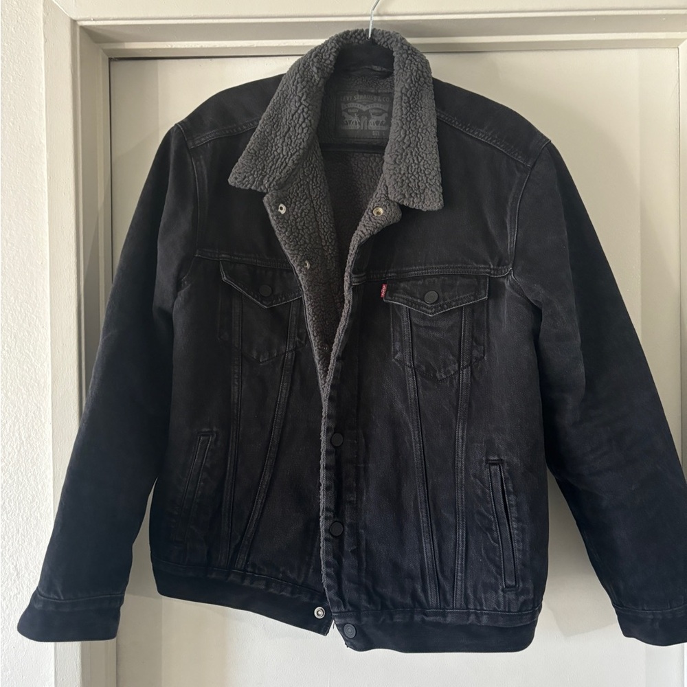 Levi's Men's Black Sherpa Lined Denim Jacket